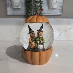 Pumpkin Jack O Lantern Snow Water Globe
